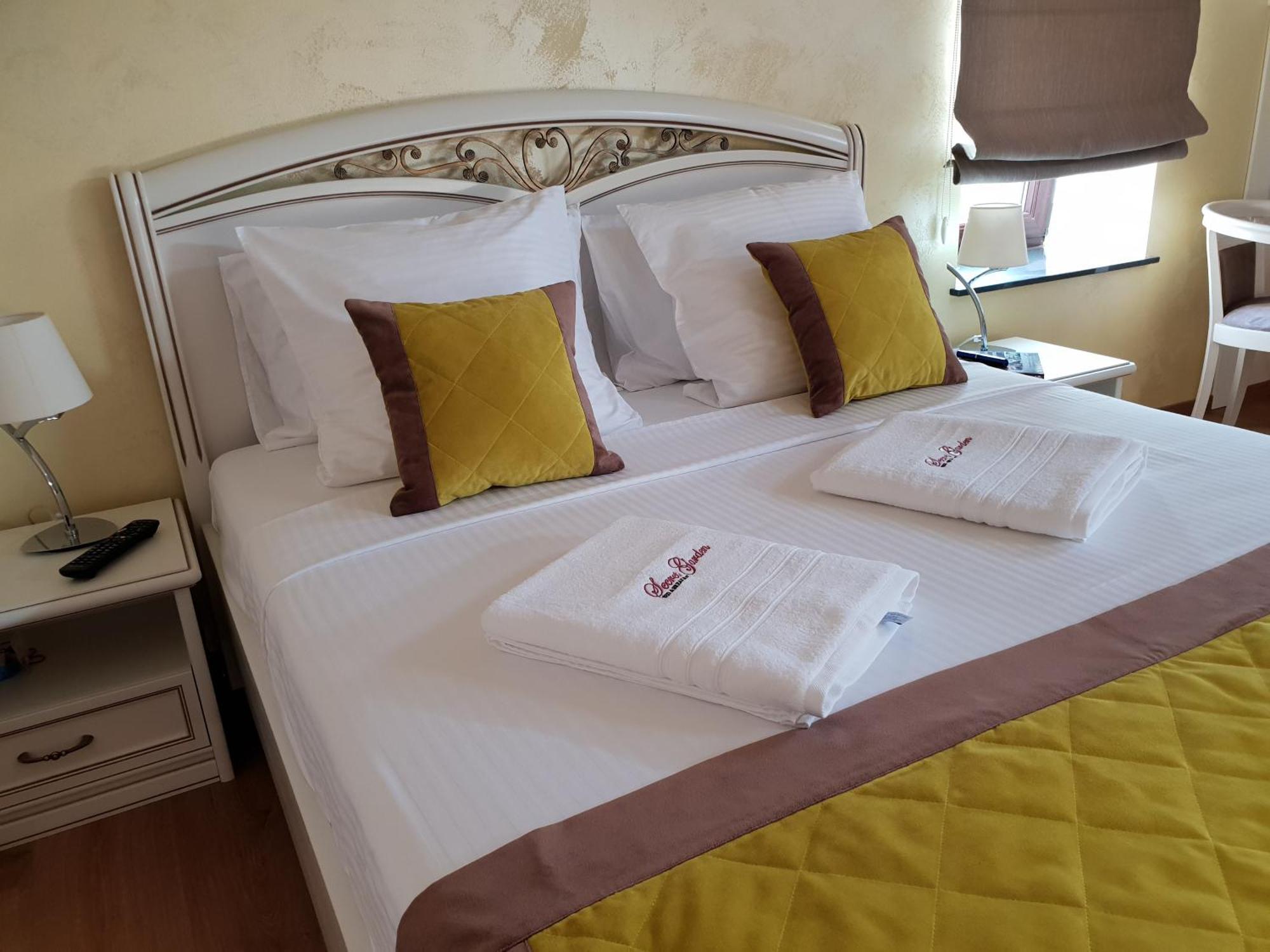 B&B Secret Garden Adults Only Voeren Bagian luar foto